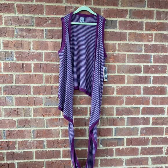 Volcom Surfing Skating Striped Sweater Vest Wrap Around Neck/Hang It Loose NWT M - Picture 8 of 11